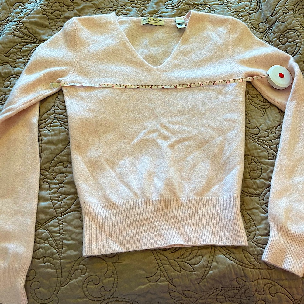 100 % Cashmere sweater (Lord & Taylor)